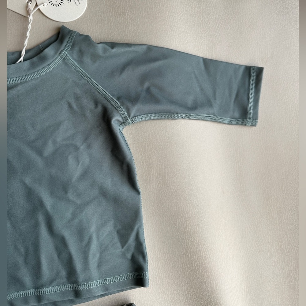 Rylee + Cru Rash-guard Set 0-3 months - Picture 9 of 16